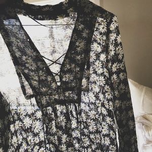 Zara- Daisy Babe Tie Up Shirt